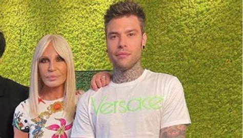 Fedez e Donatella Versace: coppia ormai inseparabile